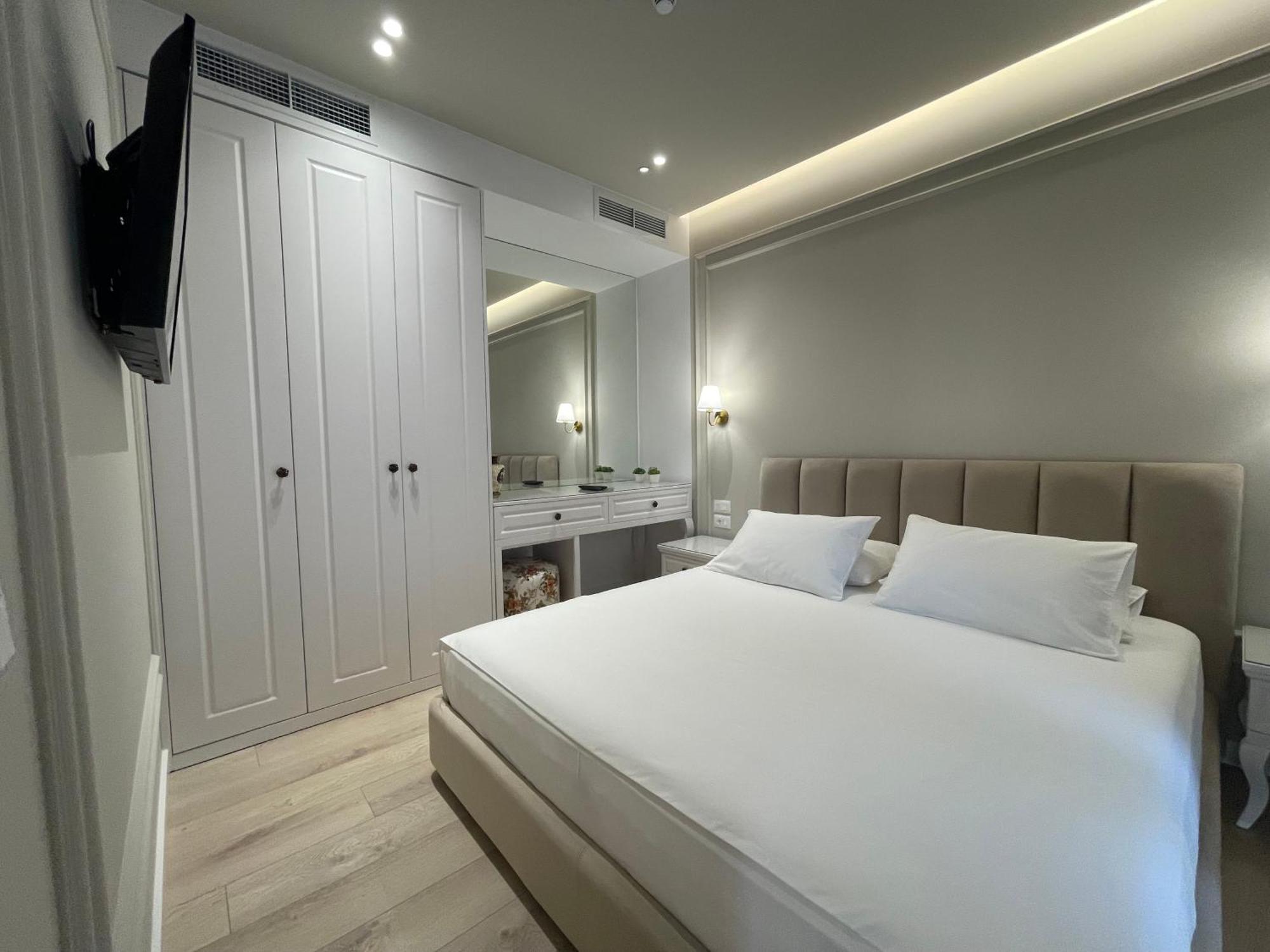 Seaside Hotel Vlore Bagian luar foto
