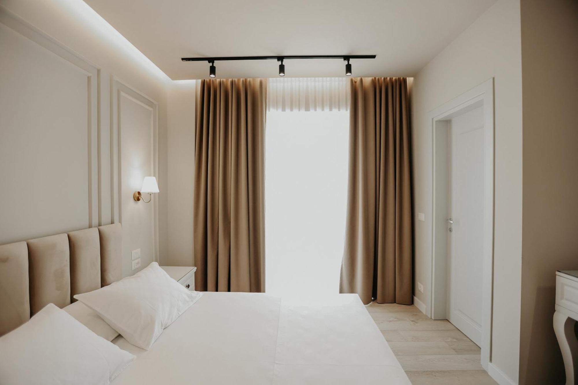 Seaside Hotel Vlore Bagian luar foto